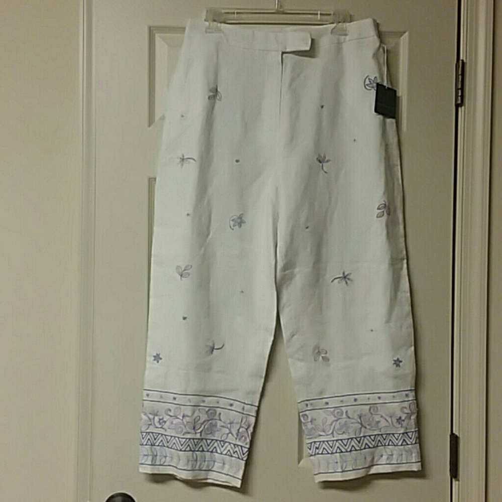 Carroll Reed size 12 white linen  slacks never wor